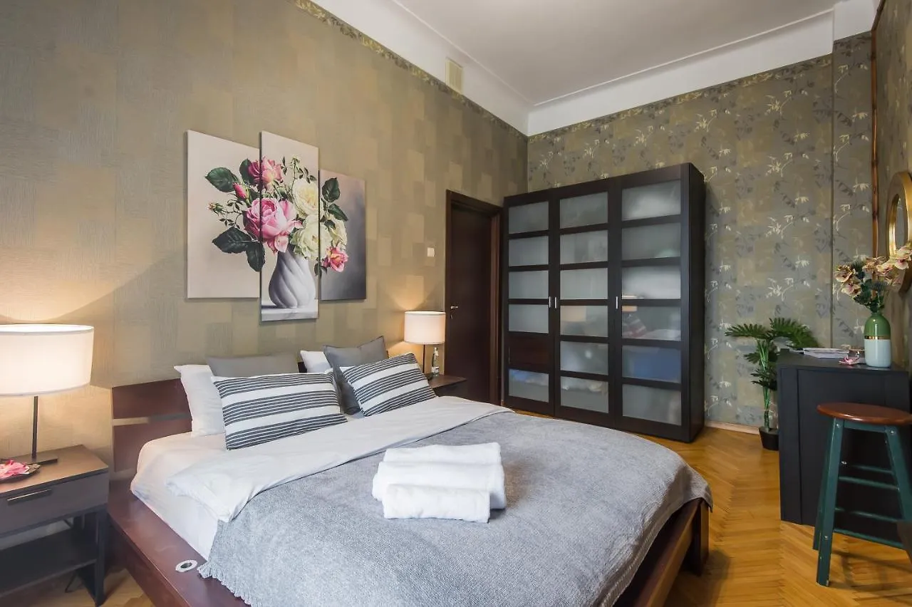 Gmapartments 4 Rooms Flat Near Kremlin Moskou 0*,