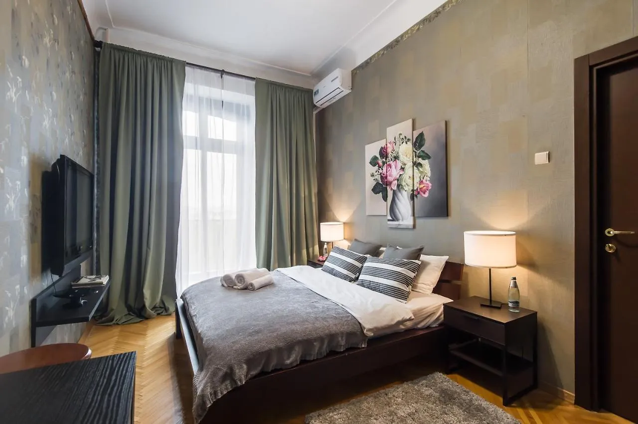 Gmapartments 4 Rooms Flat Near Kremlin Moskou Appartement